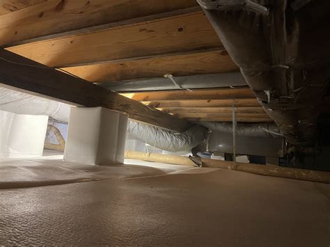 spray foam insulation crawl space