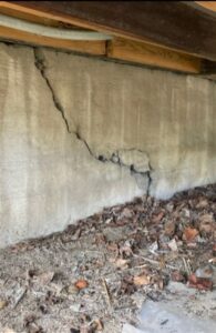 The Role of Foundation Cracks in Crawl Space Issues
